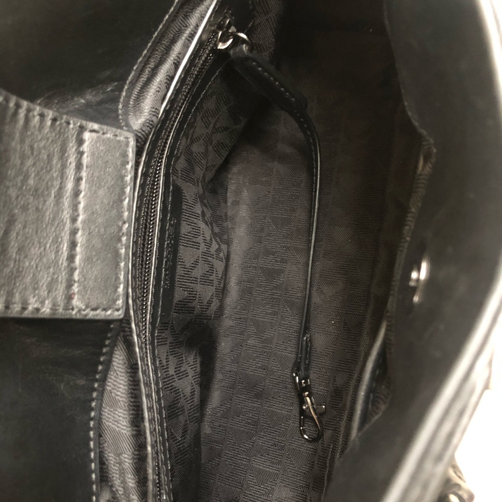 Michael Kors Leather Purse - Picture 5 of 7
